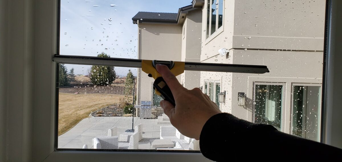 Best DIY Window Cleaner